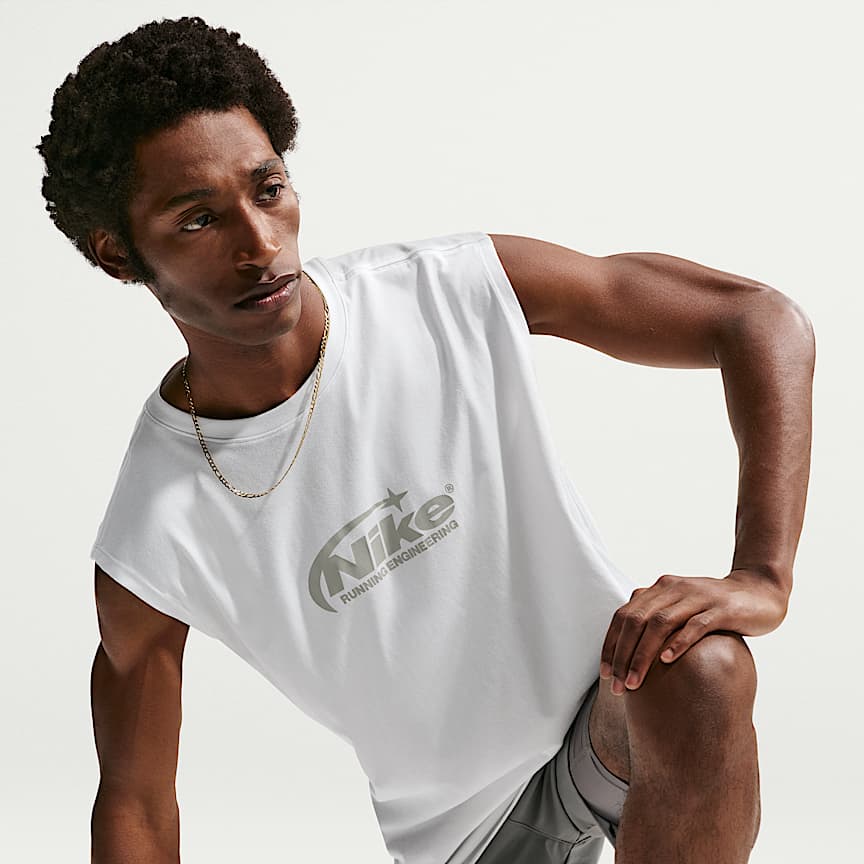 Nike AeroSwift Men's Dri-FIT ADV Running Singlet. Nike.com